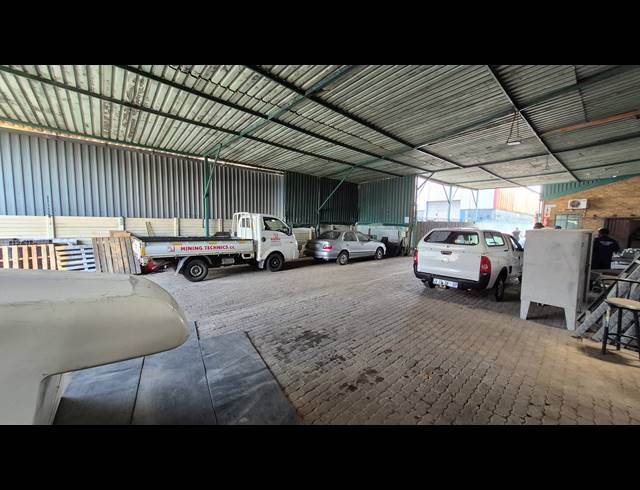 1,480M² FACTORY FOR SALE IN ANDERBOLT